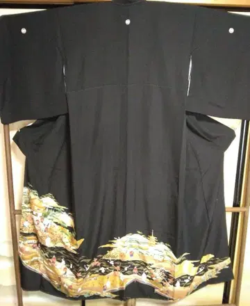 블랙 전통 예복 기모노 금채 낙관 포함 원형 덩굴 문양