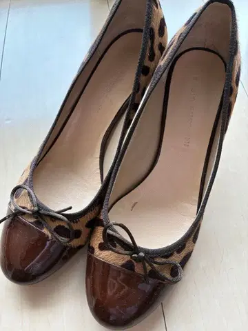 파비오 루스코니 레오파드 무늬 리본 포함 하이힐 38