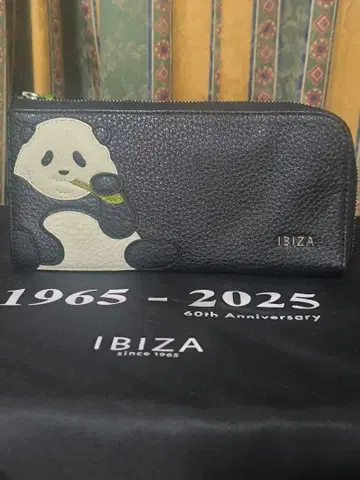 컨디션 최상! IBIZA 아니마다(팬더) 라인 L자형 지퍼 장지갑