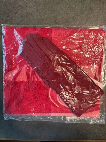 [ FURLA ] 미사용 새상품 머플러 장갑 세트