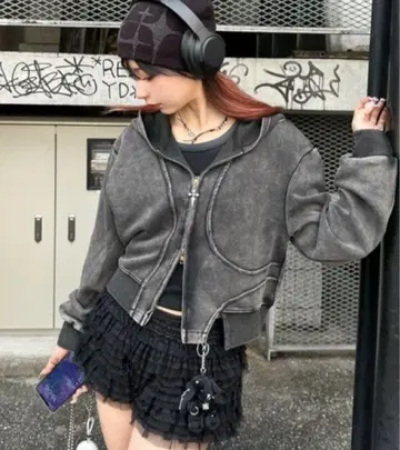 Never mind the XU 크롭 집업 후드티