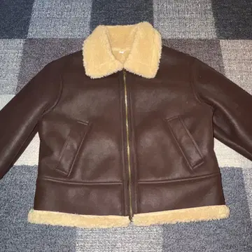 GU 무스탕 터치 플라이트 자켓