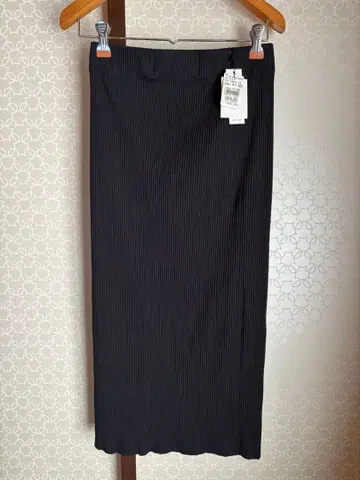 페넬 야마다야 리브 타이트 스커트