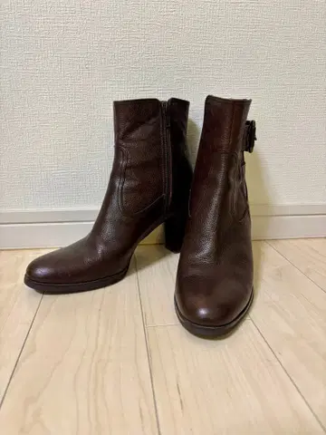 neo rhythm 다크 브라운 버클 부츠