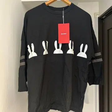 CUNE 블랙 프린트 T셔츠 사이즈 2