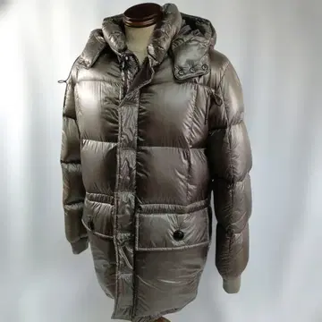 택 포함 새상품 타트라스 다운 자켓 미들 기장 후드 부착 XL 사이즈