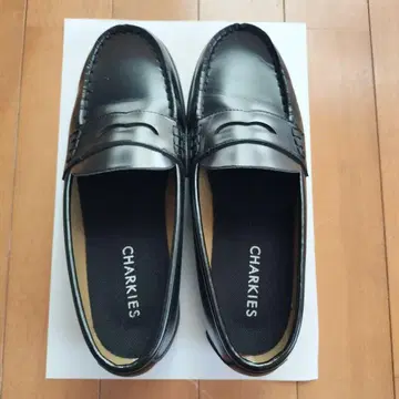 CHARKIES 블랙 로퍼 245