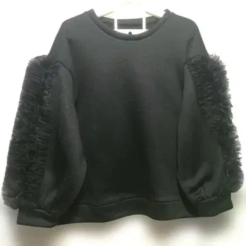 미사용 새상품 루즈핏 속기모 볼륨 프릴 슬리브 풀오버 블랙