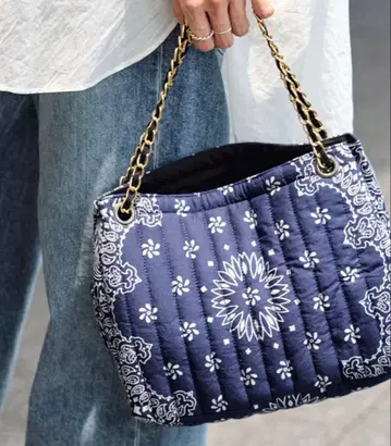 [새상품] MALUS 마스 반다나 퀼팅 숄더백