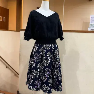 [ 새상품급 ] 아푸와이저 리셰 스커트 꽃무늬