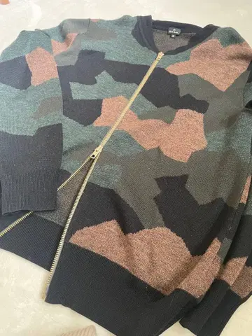폴스미스 카모플라쥬 패턴 니트 가디건