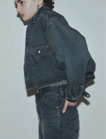 MIESROHE LEE 콜라보 숏 기장 데님