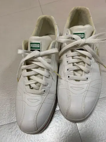 PUMA 화이트 가죽 스니커즈 28cm