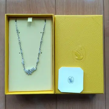 스와로브스키 목걸이 기프트 박스 포함