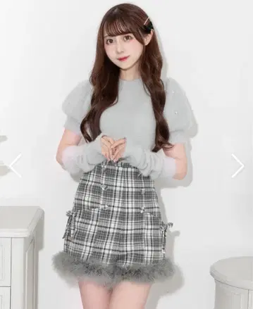 pium 암워머 포함 라메 페더 니트