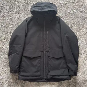 UNIQLO 하이브리드 다운 파카 블랙 다운 자켓 후드 부착