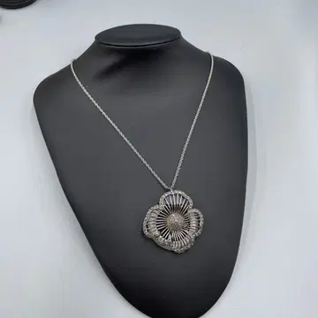 21 빈티지 꽃 모양 메탈 펜던트 (925) 목걸이
