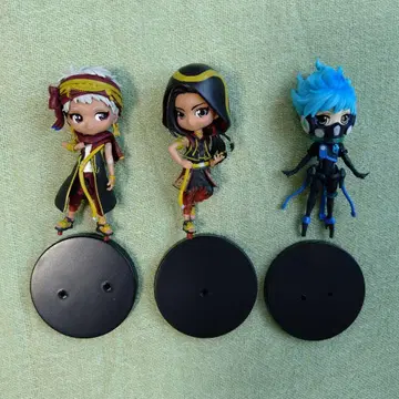 트위스테 칼림, 자밀, 올토 큐포스켓 피규어