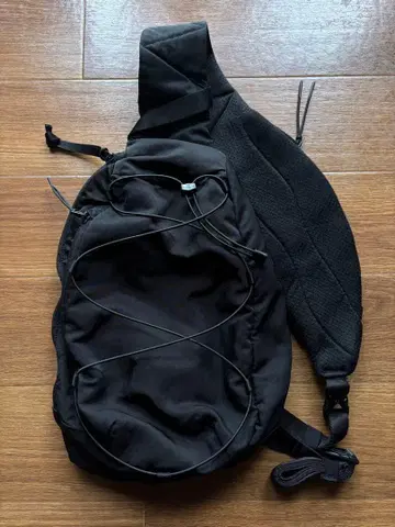 C.P. COMPANY 숄더백