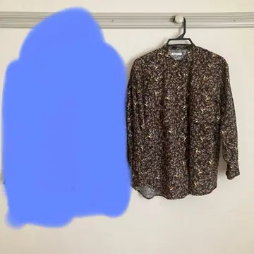 북유럽 생활 잡화점 긴팔 셔츠 꽃무늬