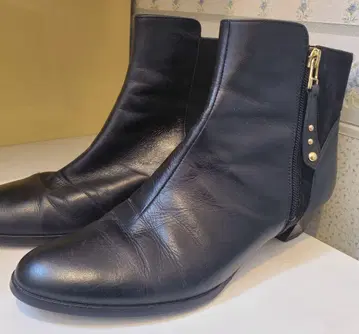 새상품급 25.5 엘레강스 히미코 숏부츠