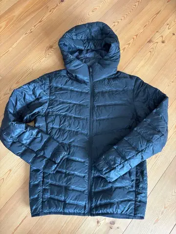 유니클로 울트라 라이트 다운 파카 S 블랙