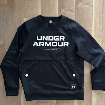 언더아머 블랙 트레이닝복