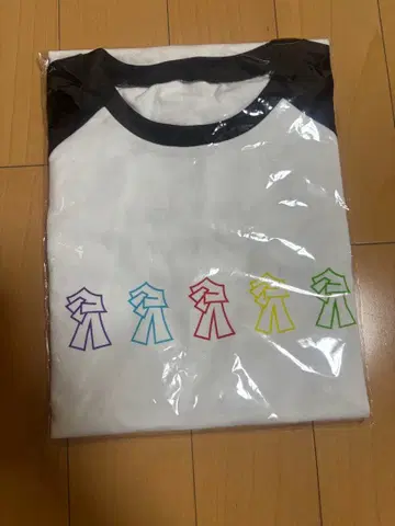 A! group 데뷔 투어 T셔츠