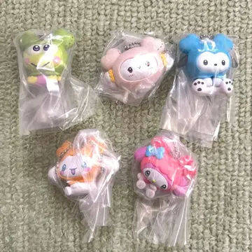 TWICE LOVELYS x 산리오 캐릭터즈