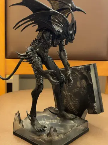 제노틱 아몬 한정판 색상 받침대 데빌맨