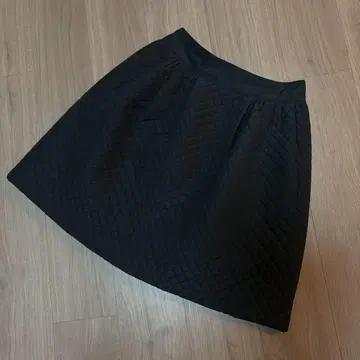 폭시 FOXEY 퀼팅 스커트 칸파뉴라 블랙 검정 일본제