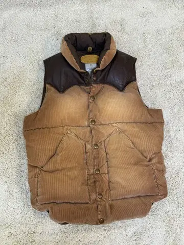 [ 새상품급 ] BEAMS 빔즈 브라운 다운 베스트 가죽