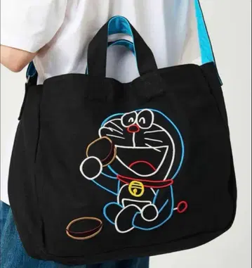 택 포함 새상품 도라에몽 자수 백 /2way 토트/그라니프