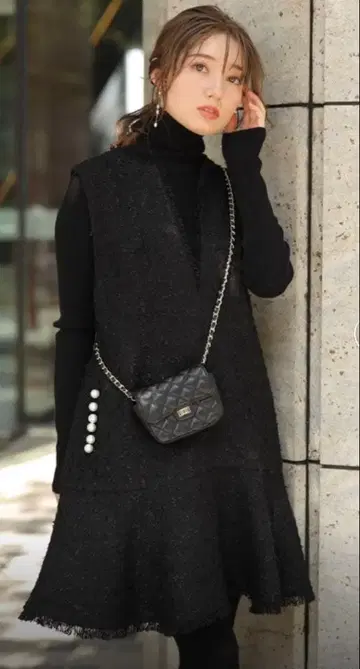 Apuweiser-riche 트위드 페플럼 미니 원피스