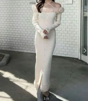 리엔다 인조 모피 오프숄더 타이트 니트 원피스