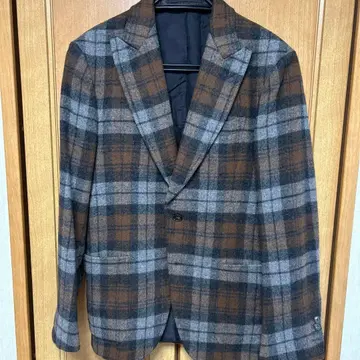 레어 투모로우랜드 이탈리아제 캐시미어 100% 본절단 사이즈 46