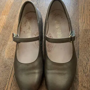 키쿠치 타케오 펌프스 23 EEE