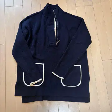 새상품 TOMMY HILFIGER 네이비 스웨터