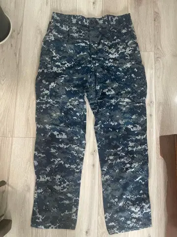 디지털 카모플라주 카고 팬츠