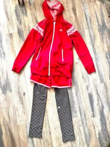 adidas 후드 부착 레드 자켓 S 사이즈