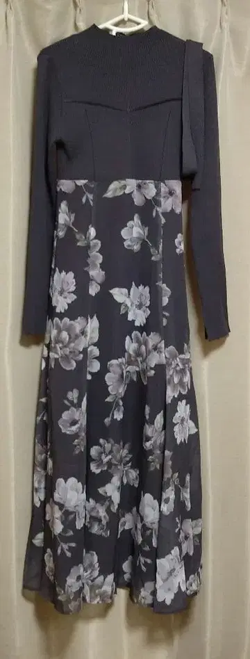 새상품급 머큐리 듀오 플라워 도킹 롱 슬리브 원피스