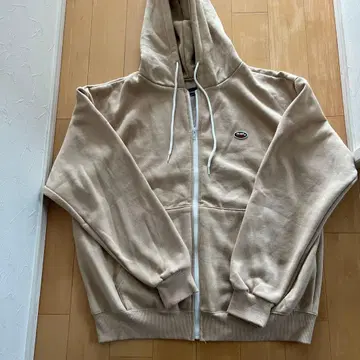 베이지 후드 부착 집업 후드티 muahmuah