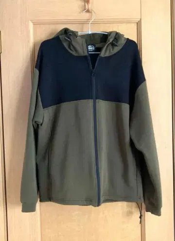 CAMP7 절개 지퍼 후드티 M 사이즈 블랙/올리브