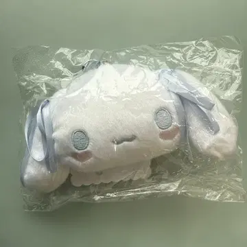 시나모롤 카라비너 포함 다이컷 미니 파우치