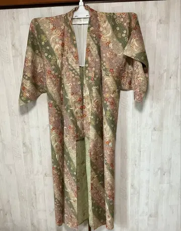 코몬 금채 단의