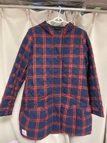 르꼬끄 체크 무늬 퀼팅 자켓 후드 부착