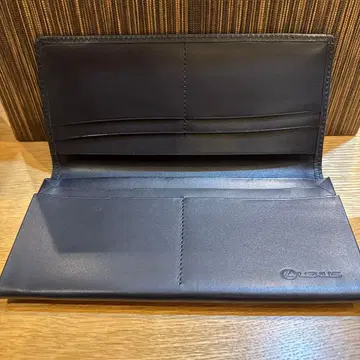 렉서스 블랙 가죽 장지갑
