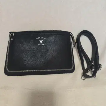 A.D.M.J. 블랙 숄더백