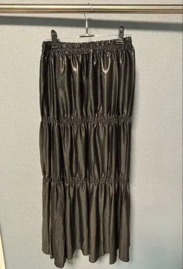 블랙 플리츠 롱 스커트