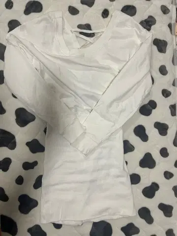 오휘 오프숄더 원피스 등 트임 GYDA